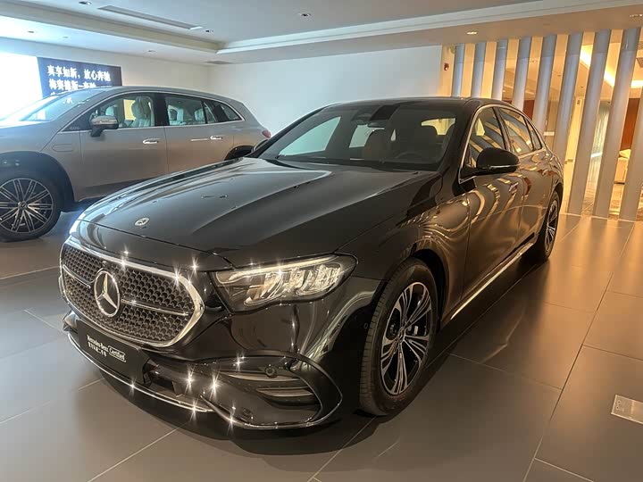 Mercedes-BenzE-Class 2025 Model E 260 L SportsModel