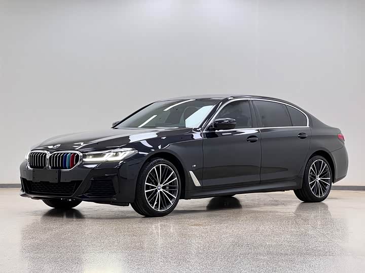 BMW 5 Series 2022 facelift 530Li leading M sports package