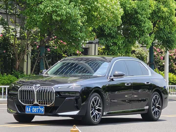 BMW 7 Series 2023 735Li M Sports Package