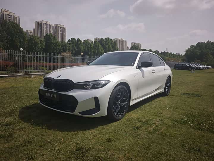 BMW 3 Series 2025 330Li M Sports Night Package