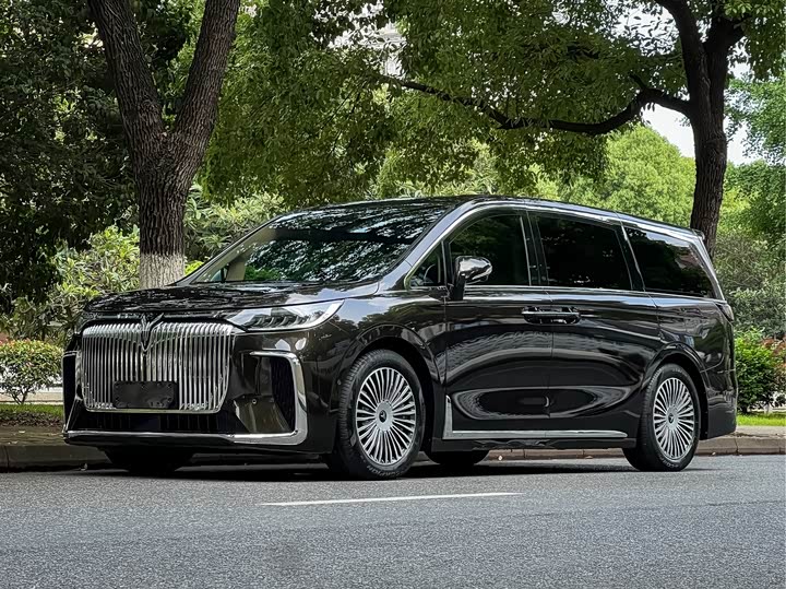 Lantu Dreamer 2025 PHEV four-wheel drive flagship Kunpeng version