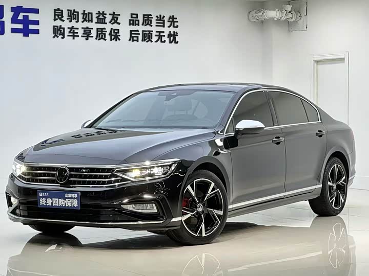 Magotan 2023 2 Million Edition 330TSI DSG Luxury