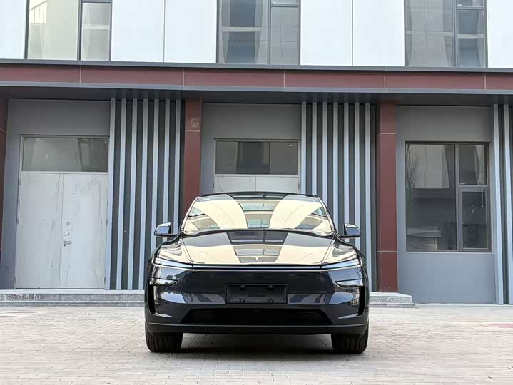 Model Y 2026 rear-wheel drive version