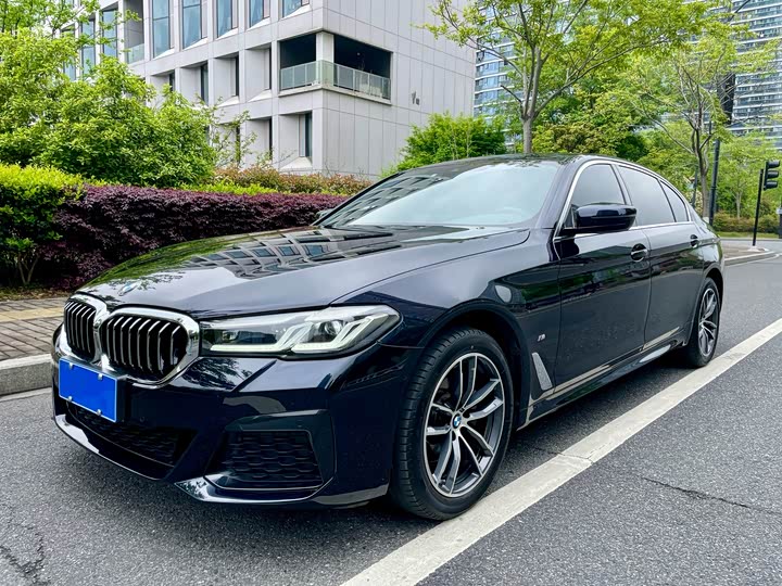BMW 5 Series 2022 Facelift II 525Li M Sport Package