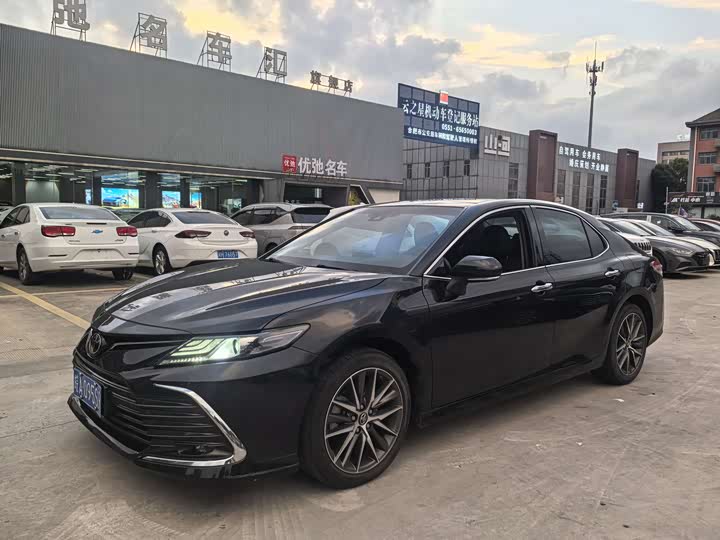 Camry 2021 2.5G Deluxe Edition