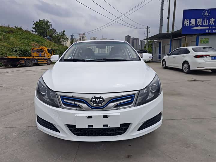BYD e5 2018 Model 450 Smart Connect Enjoy Model