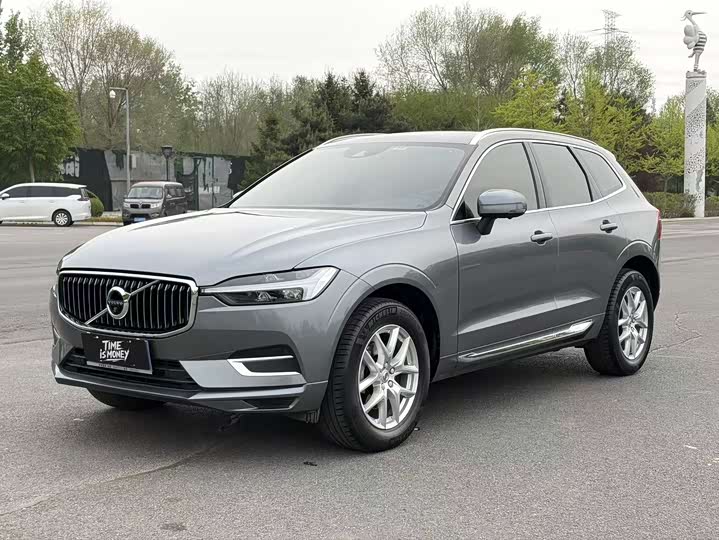 VolvoXC60 2021 Model T5 4WD Zhiyi Luxury Edition