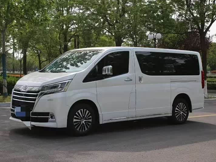 Granvia 2025 Model 3.5L Automatic