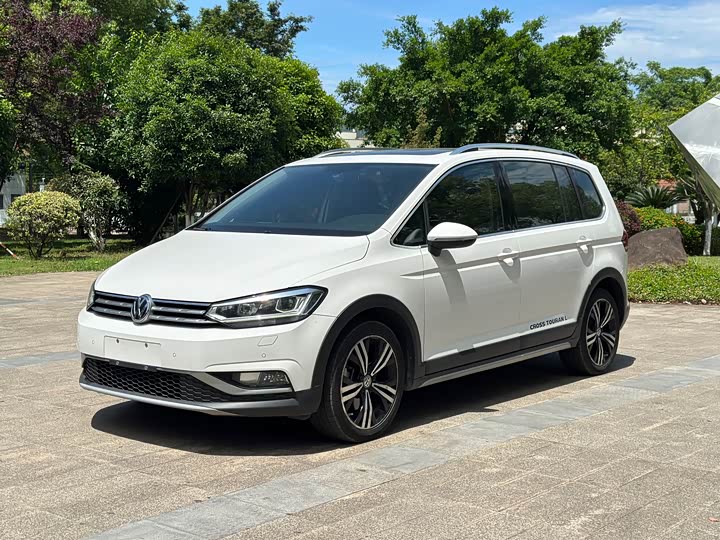 Touran 2018 Model Touran L 280TSI DSG Cross Edition 6-seater China VI