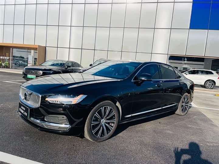 VolvoS90 Plug-in Hybrid 2022 Model T8 E-Drive Hybrid Zhiyi Luxury Edition