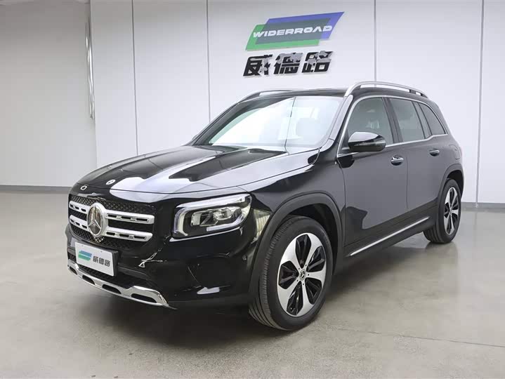 Mercedes-Benz GLB 2023 GLB 220 Fashion Model