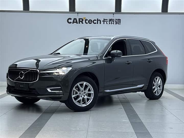 2020 Volvo XC60 T5 AWD Momentum