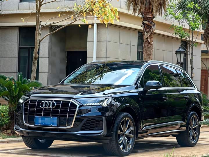 Audi Q7 2023 55 TFSI quattro S line Sport