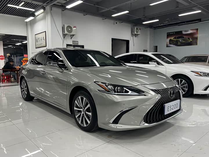 Lexus ES 2020 200 Excellence Edition