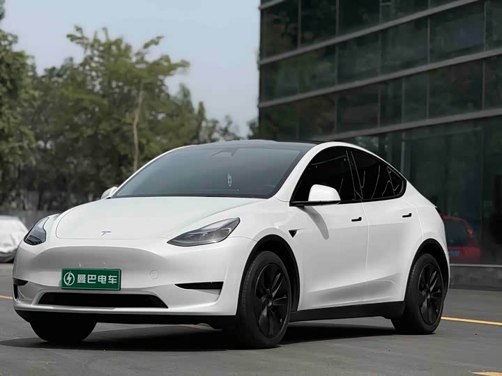 Model Y 2024 rear-wheel drive version