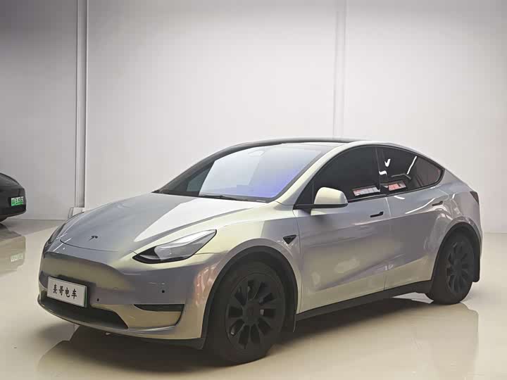 Model Y 2022 long-range all-wheel drive version