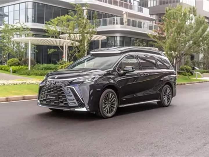 Toyota Granvia 2024 2.5L Hybrid Comfort Edition