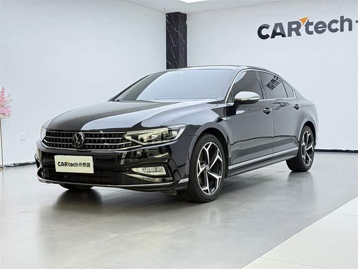 Magotan 2023 2 Million Edition 330TSI DSG Luxury