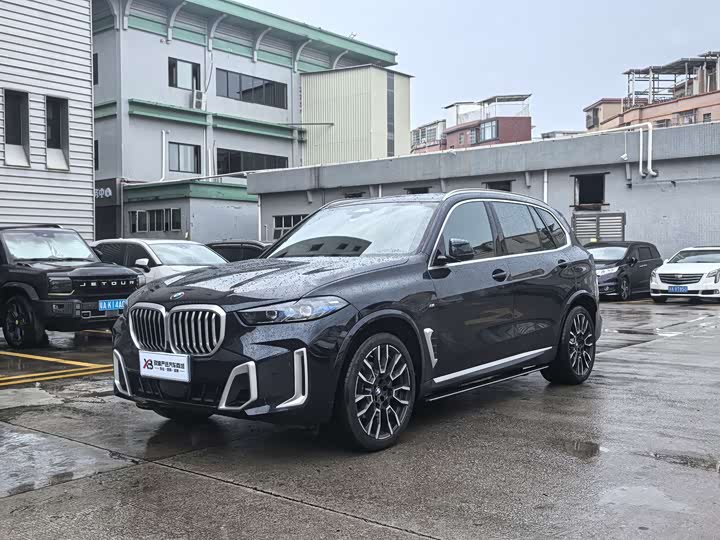 BMW X5 2023 xDrive 40Li M Sports Package