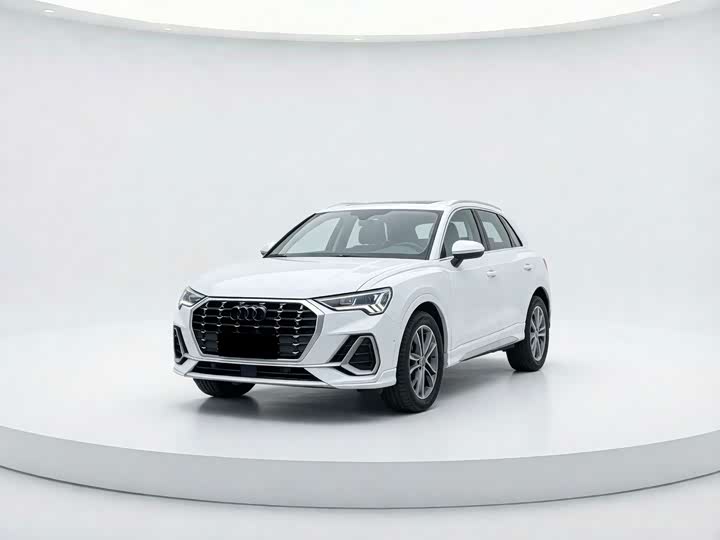 Audi Q3 2023 40 TFSI Fashionable and Dynamic