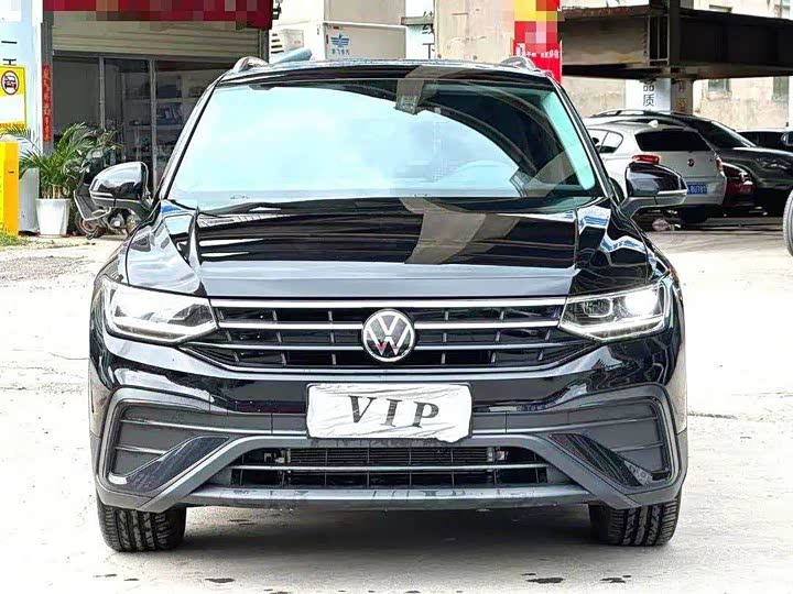 Tiguan L 2025 Outstanding Model 300TSI Automatic Two-wheel Drive Dragon Edition