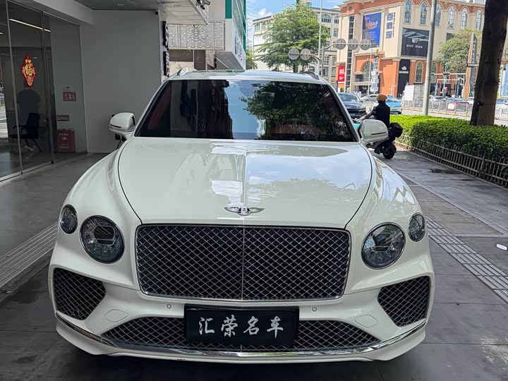 Bentayga 2022 model 4.0T V8