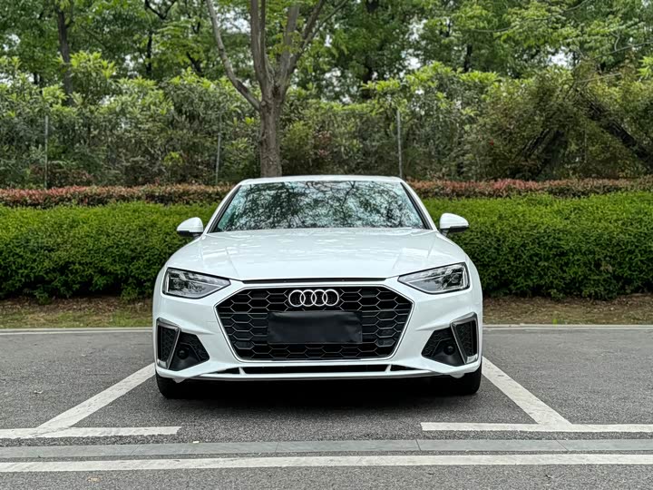 Audi A4L 2020 40 TFSI Fashionable and Dynamic
