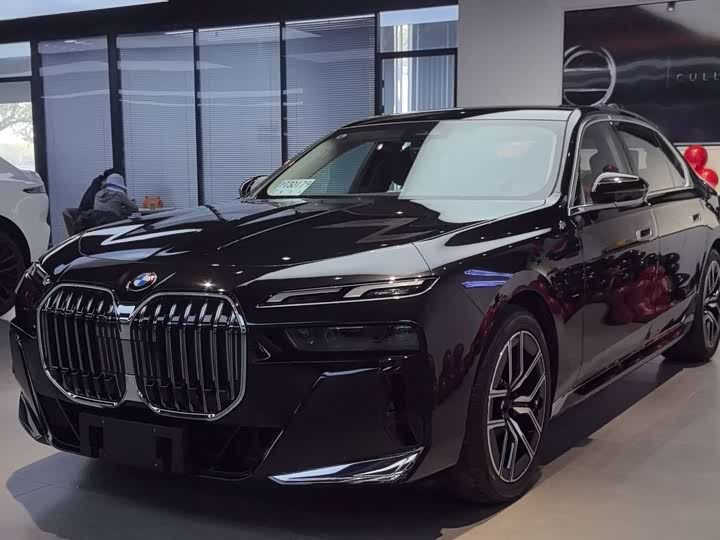 BMW 7 Series 2026 735Li M Sports Package