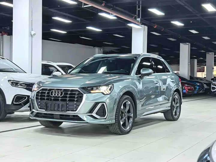 Audi Q3 2022 35 TFSI Fashionable and Elegant