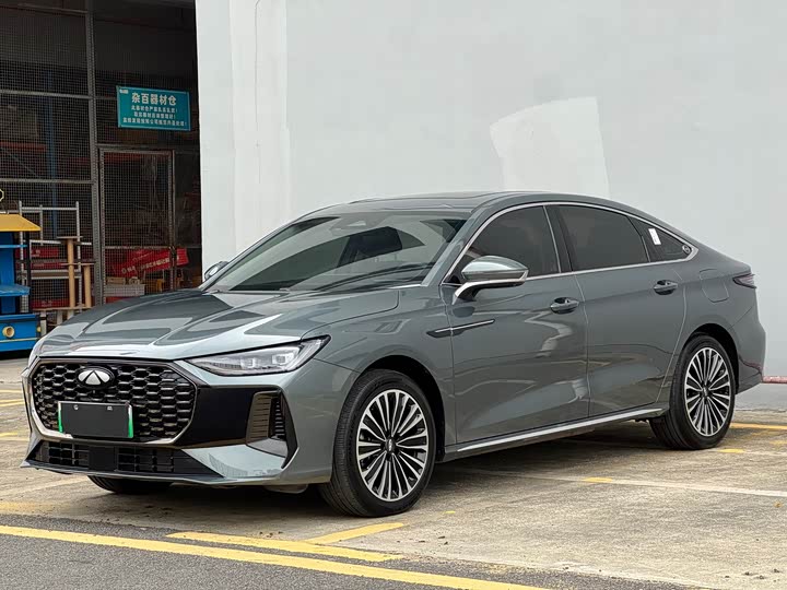 Fengyun A8L 2025 1.5TGDI 145km luxury model
