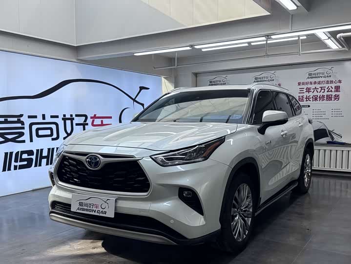 Highlander 2023 2.5L Hybrid AWD Luxury Edition 7-Seater