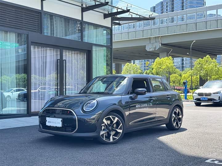 2025 MINI Cooper S 5-Door Artist Edition