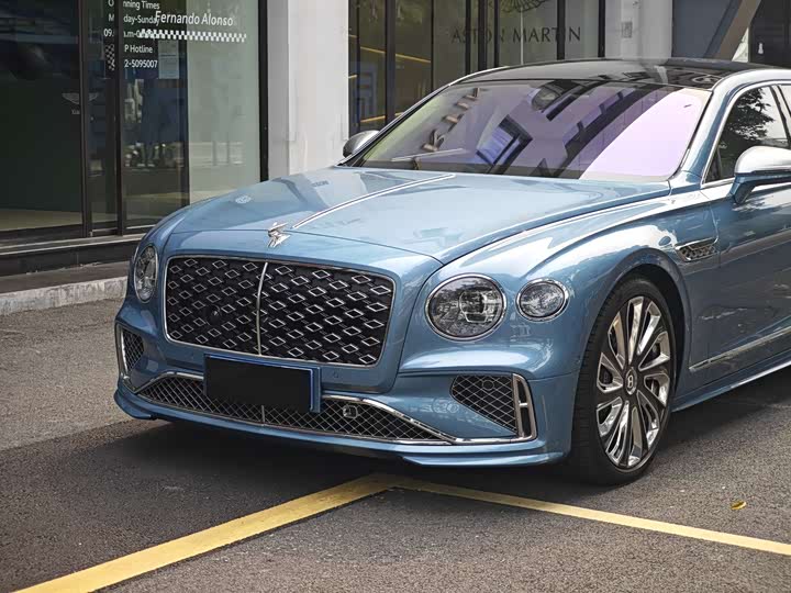 Flying SpurPlug-in Hybrid 2025 Model 4.0T V8 Mulliner