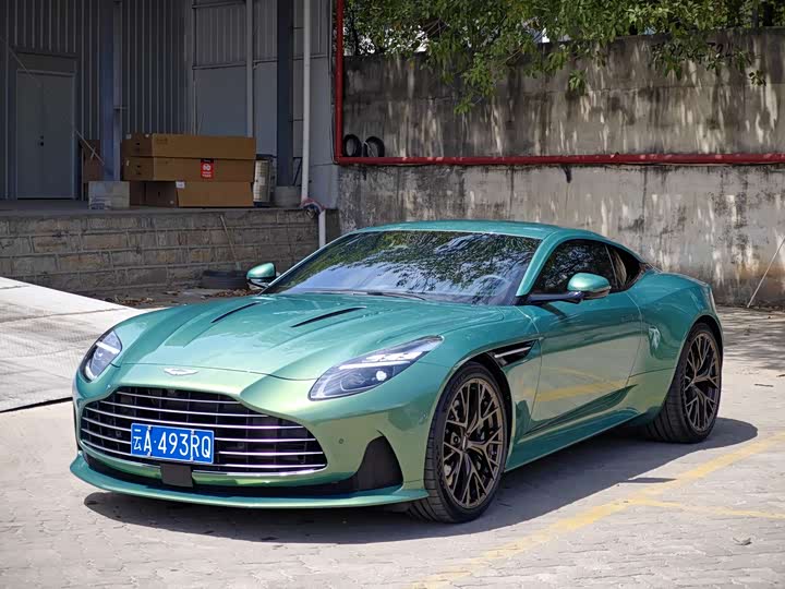 Aston Martin DB12 2025 4.0T V8 Coupe