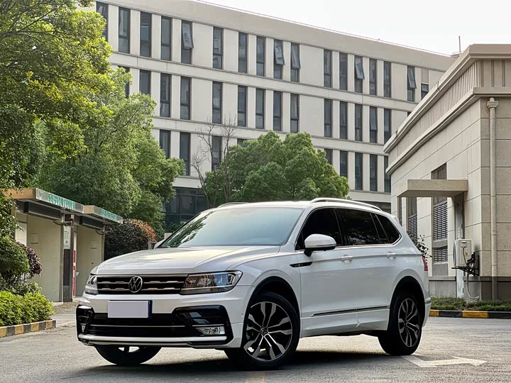 Tiguan L 2021 330TSI Automatic FWD R-Line Premium Edition