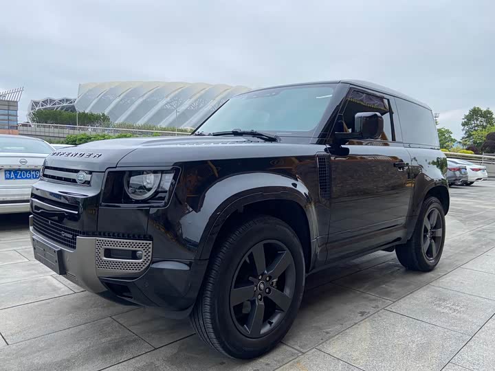 Land Rover Defender 2023 Model 90 2.0T P300 X-DYNAMIC HSE