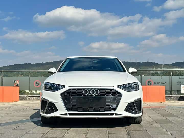 Audi A4L 2024 40 TFSI Fashionable and Dynamic