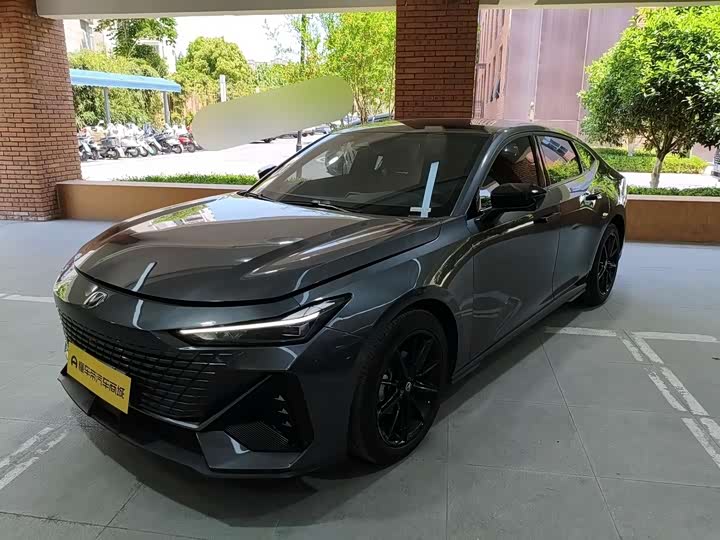 Changan UNI-V 2023 1.5T premium model