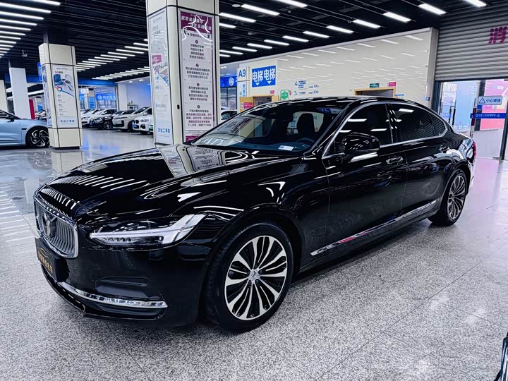 Volvo S90 2023 B5 Zhiyi Luxury Edition