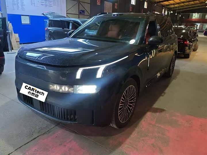Lynk & Co 900 2025 2.0T Discovery Edition 6 seats