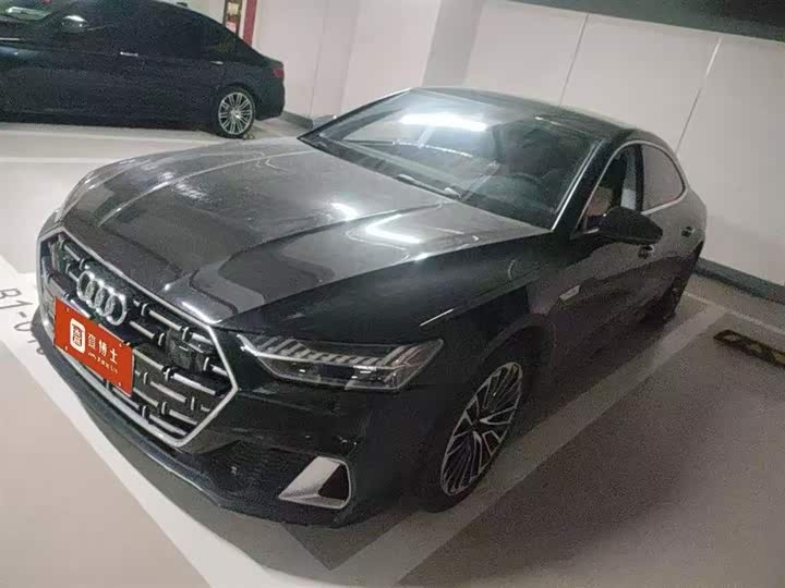 Audi A7L 2024 45 TFSI luxury model