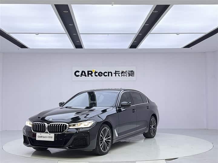 BMW 5 Series 2022 facelift 530Li leading M sports package