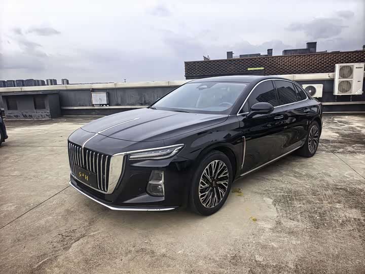 Hongqi H5 2023 2.0T automatic smart connected flag version
