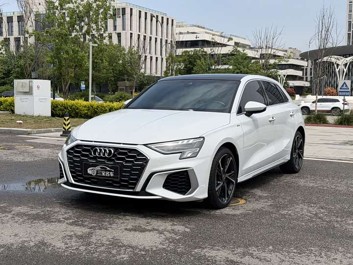 Audi A3 2024 Sportback 35 TFSI stylish and sporty