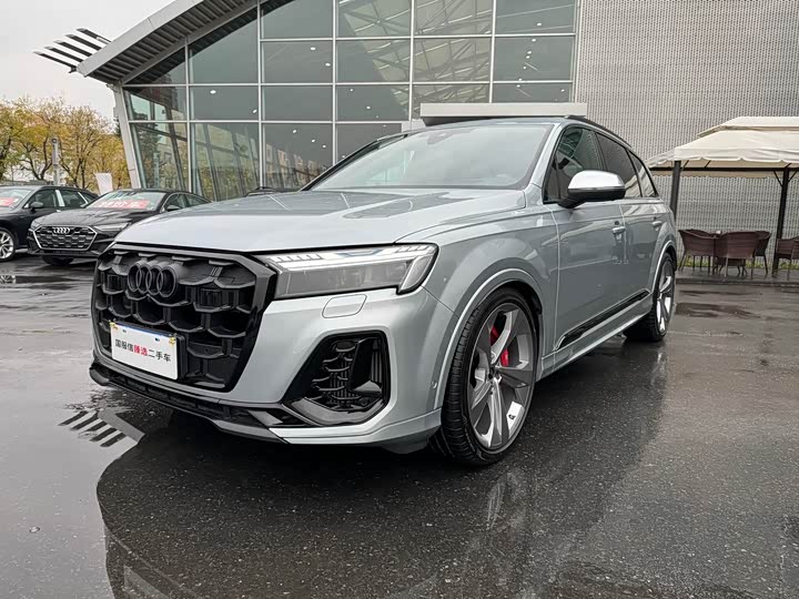 Audi SQ7 2024 4.0 TFSI