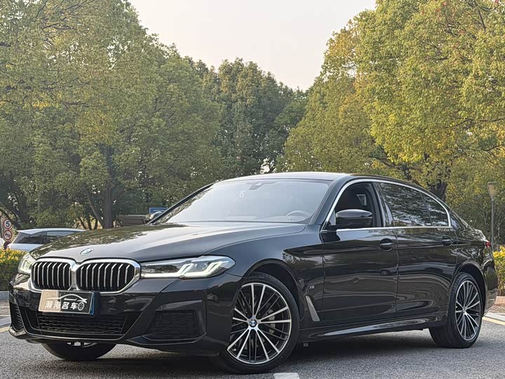 BMW 5 Series 2022 facelift 530Li leading M sports package