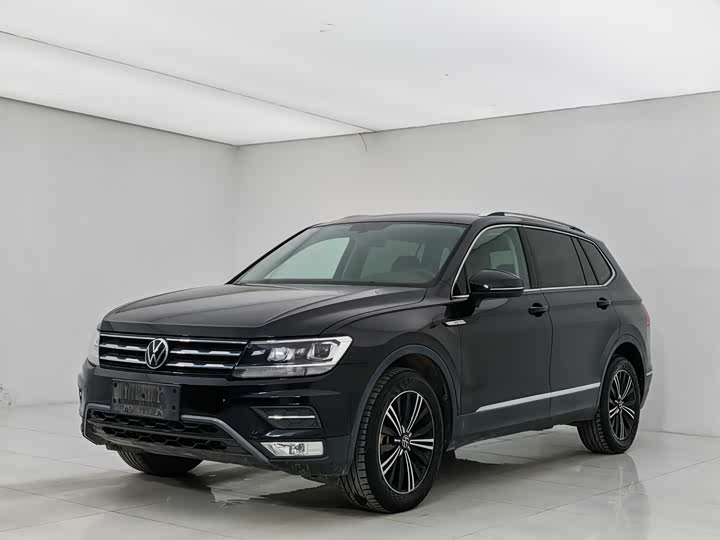 Tiguan L 2021 330TSI automatic two-wheel drive smart version