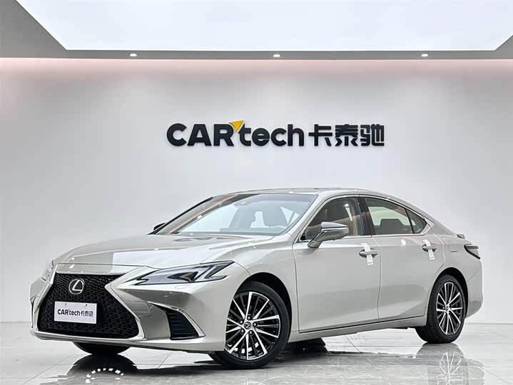 Lexus ES 2025 300h Premium Edition