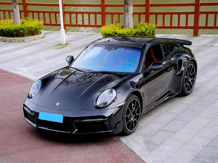 Porsche 911 2023 Turbo S 3.7T