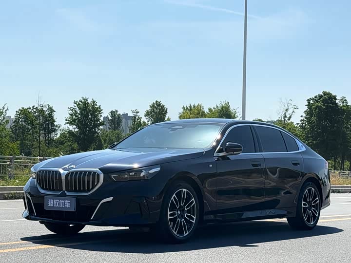 BMW 5 Series 2024 530Li Leading M Sports Package